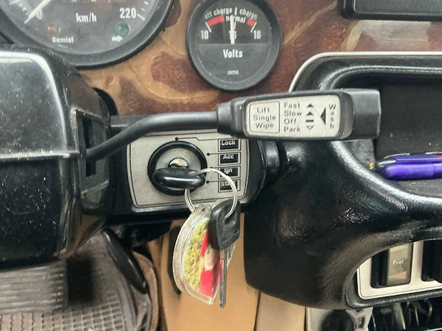 Jaguar xj6 berline automaat oldtimer - afbeelding 17 van  74