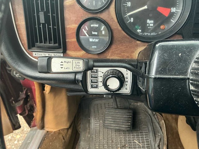 Jaguar xj6 berline automaat oldtimer - afbeelding 18 van  74