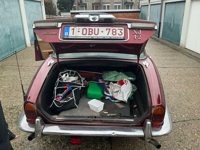 Jaguar xj6 berline automaat oldtimer - afbeelding 28 van  74