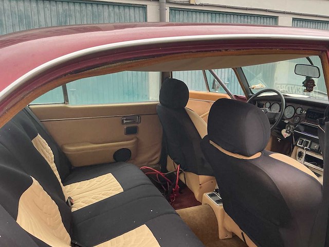 Jaguar xj6 berline automaat oldtimer - afbeelding 37 van  74