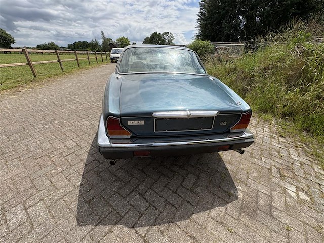 Jaguar xj6 - afbeelding 14 van  19