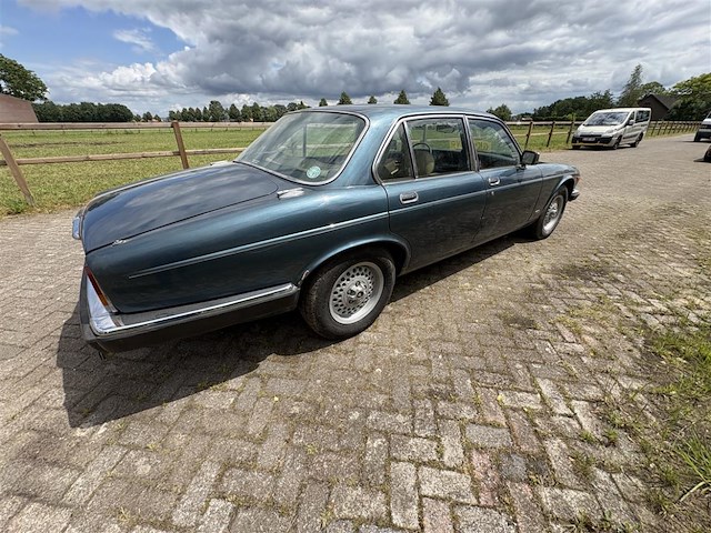 Jaguar xj6 - afbeelding 16 van  19