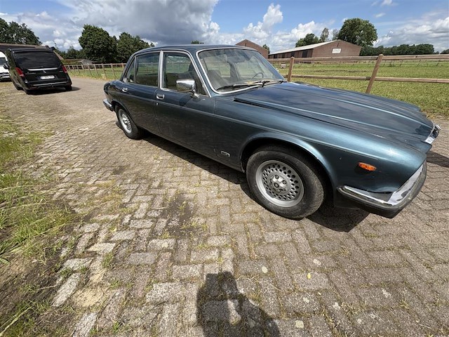 Jaguar xj6 - afbeelding 17 van  19