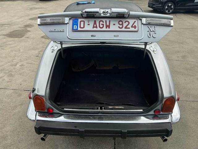 Jaguar xj6c series 2 oldtimer - afbeelding 22 van  36