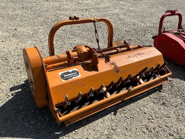 Jammaers gedragen klepelmaaier - afbeelding 1 van  5