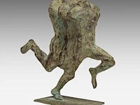 Jan desmarets (1961), 'la course' (1996), patinated bronze, n° 552/1350 14 cm. (5.50 in.)