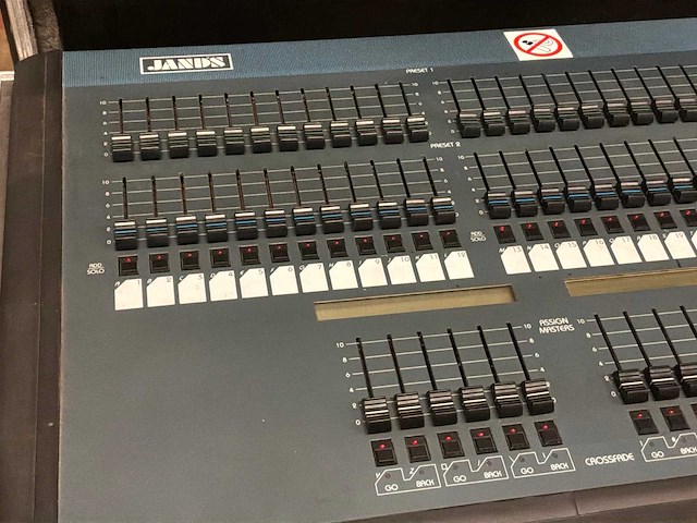 Jands event 36+ light console - afbeelding 2 van  6