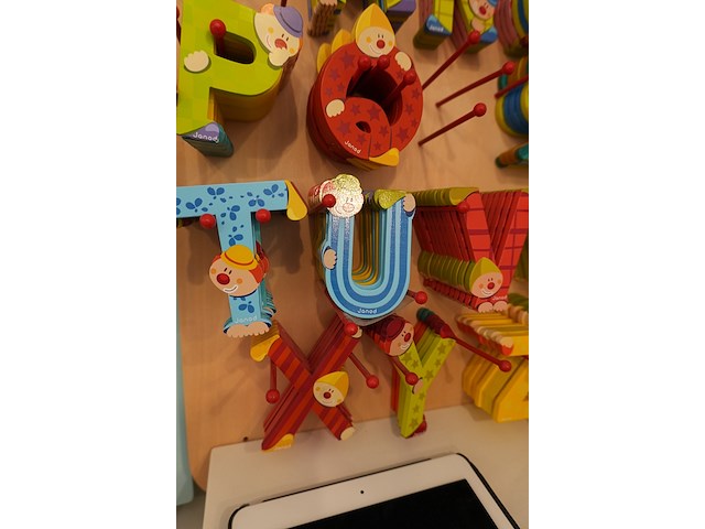 Janod clown letterset met display | 197 stuks - afbeelding 2 van  2