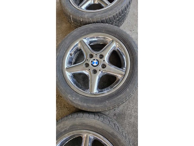 Jante en aluminium avec pneu (4x) - afbeelding 3 van  11