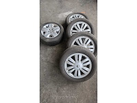 Jante en aluminium avec pneu (4x) - afbeelding 1 van  6