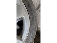 Jante en aluminium avec pneu (4x) - afbeelding 5 van  5