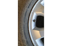 Jante en aluminium avec pneu (4x) - afbeelding 3 van  9