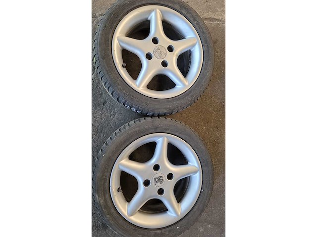Jante en aluminium avec pneu (4x) - afbeelding 8 van  11