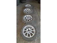 Jante en aluminium avec pneu (4x) - afbeelding 1 van  11