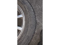 Jante en aluminium avec pneu (4x) - afbeelding 8 van  11