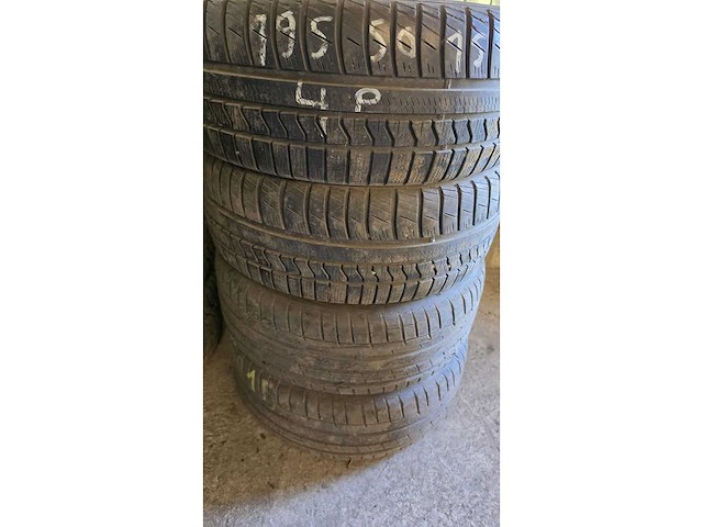 Jante en aluminium avec pneu (4x) - afbeelding 2 van  9