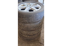Jante en aluminium avec pneu (4x) - afbeelding 10 van  11