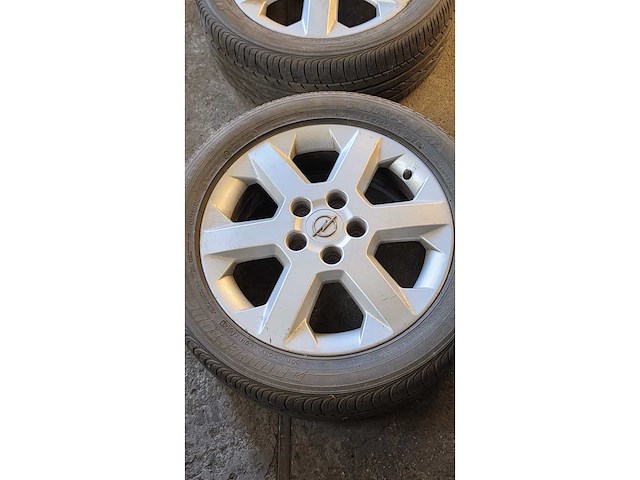 Jante en aluminium avec pneu (4x) - afbeelding 5 van  11