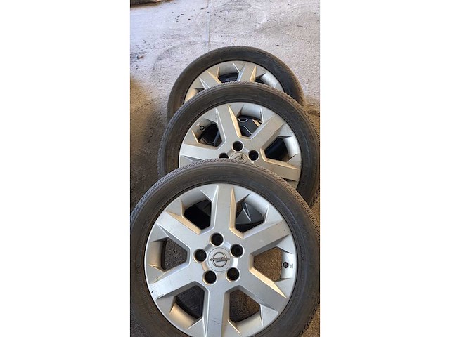 Jante en aluminium avec pneu (4x) - afbeelding 7 van  11