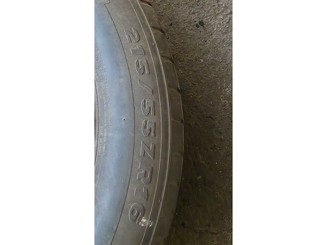 Jante en aluminium avec pneu (4x) - afbeelding 6 van  8