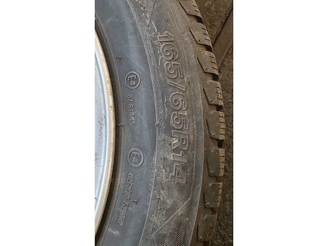 Jante en aluminium avec pneu (4x) - afbeelding 7 van  9