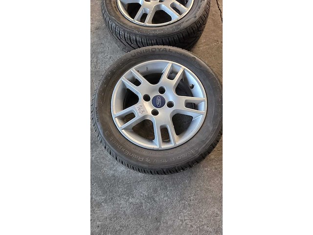 Jante en aluminium avec pneu (4x) - afbeelding 9 van  14