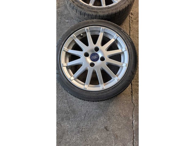Jante en aluminium avec pneu (4x) - afbeelding 10 van  10