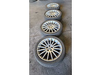 Jante en aluminium avec pneu (4x) - afbeelding 8 van  9