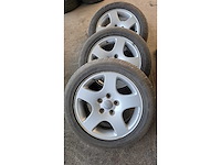 Jante en aluminium avec pneu (4x) - afbeelding 2 van  6