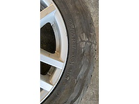 Jante en aluminium avec pneu (5x) - afbeelding 6 van  10