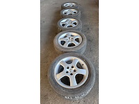 Jante en aluminium avec pneu (5x) - afbeelding 1 van  14