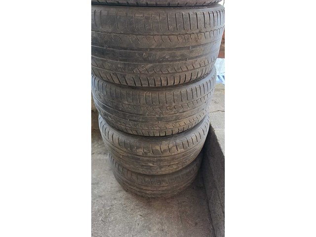 Jante en aluminium avec pneu (5x) - afbeelding 4 van  14