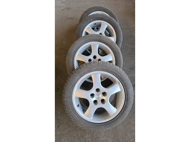 Jante en aluminium avec pneu (5x) - afbeelding 5 van  14