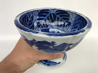 Japanese porcelain arita stemcup - afbeelding 2 van  24