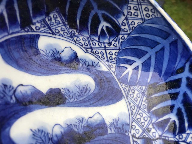 Japanese porcelain arita stemcup - afbeelding 6 van  24