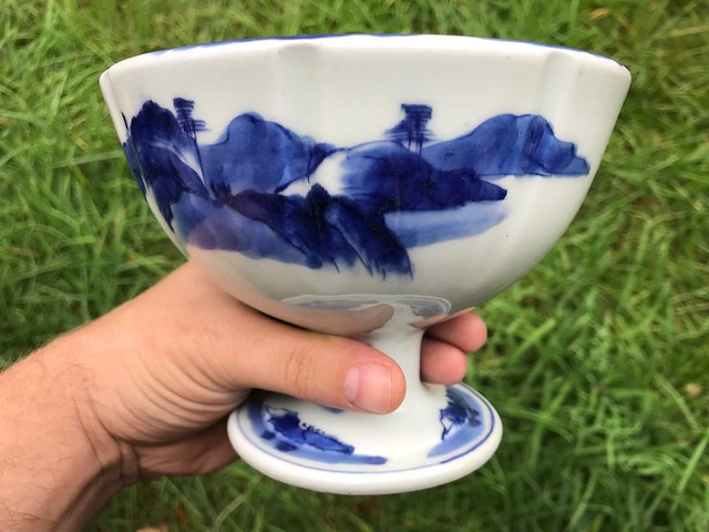 Japanese porcelain arita stemcup - afbeelding 8 van  24