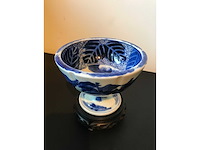 Japanese porcelain arita stemcup - afbeelding 10 van  24