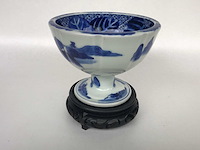 Japanese porcelain arita stemcup - afbeelding 20 van  24