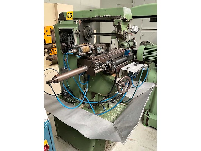 Jaspar - js1 - kniefreesmachine - afbeelding 1 van  7