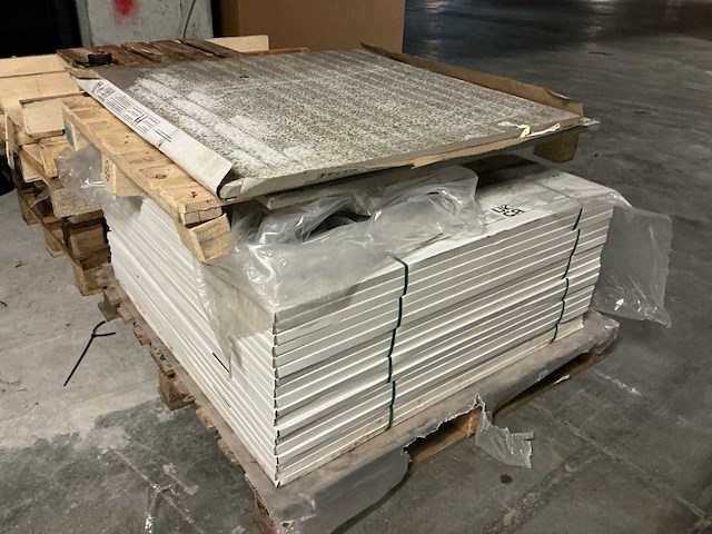 Jasper nut 100x100x2 vloertegel (18m2) - afbeelding 1 van  4