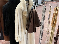 Jassen en parelkettingen inclusief rek - afbeelding 3 van  5