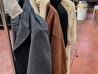 Jassen en parelkettingen inclusief rek - afbeelding 5 van  5