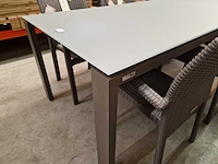 Jati-kebon - alu tuintafel arolla taupe 220 x 100cm + lichtgrijs glas - afbeelding 4 van  4