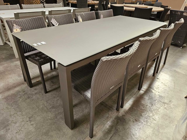 Jati-kebon - alu tuintafel arolla taupe 220 x 100cm + taupe glas - afbeelding 1 van  4