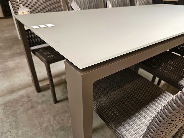 Jati-kebon - alu tuintafel arolla taupe 220 x 100cm + taupe glas - afbeelding 2 van  3