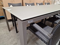 Jati-kebon - alu tuintafel arolla xl taupe 280 x 110cm + taupe glas - afbeelding 4 van  4