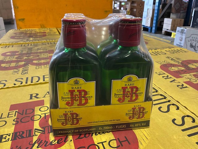 J&b rare whisky 20cl (96x) - afbeelding 1 van  3