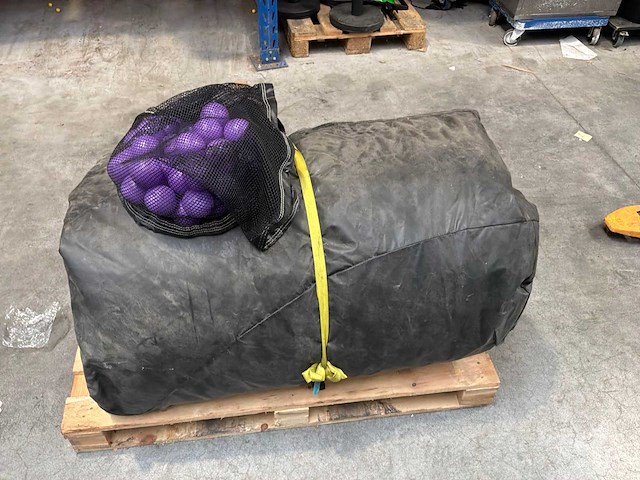 Jb springkasteel molenjacht - afbeelding 4 van  4