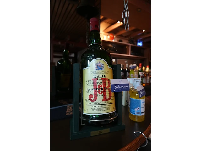 J&b whisky schenkhouder + fles j&b rare van 3 liter - afbeelding 1 van  3