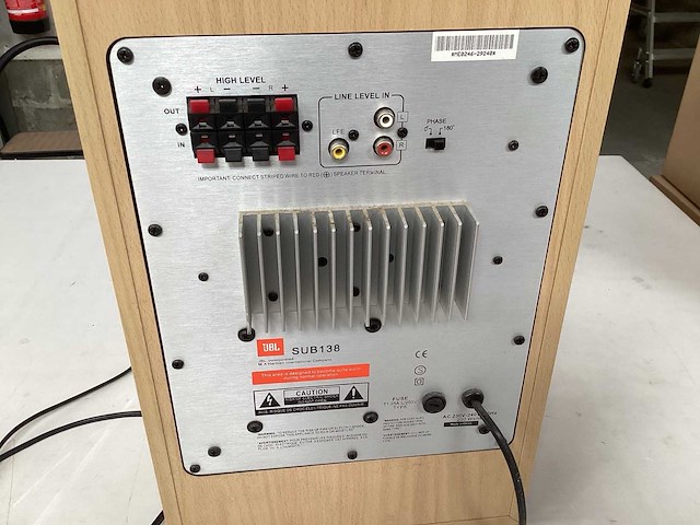 Jbl sub138 actieve subwoofer, 200 watt - afbeelding 4 van  5
